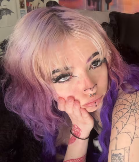 𝔳𝔢𝔢𝔫𝔞 20yo